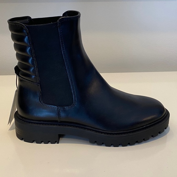 *NWT* Chelsea Boots - Black - Sz 6 - Picture 5 of 13